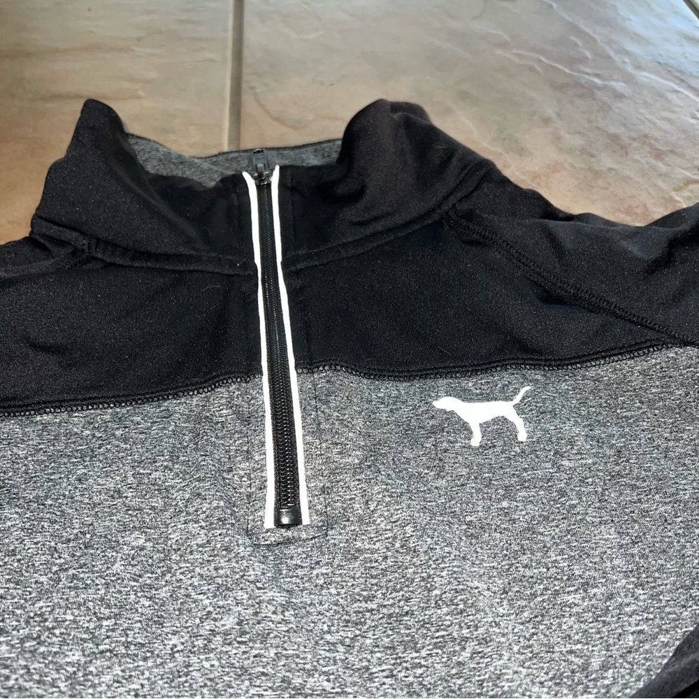 Breathable jacket - Picture 2 of 3